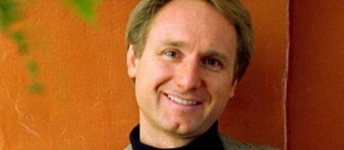 After a huge success of his previous novels, readers are anticipating the new one. [Image via Commons Wikimedia]