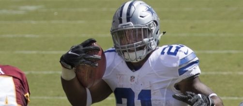 Ezekiel Elliott vs. the Redskins in 2016 - Cowboys at Redskins 9/18/16 by Keith Allison via Wikimedia Commons