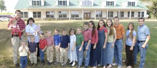 Jinger Duggar goes "transgender" in manly clothes and sports? Source Wikimedia