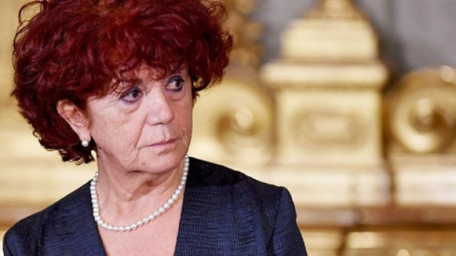 Concorso scuola per docenti 2018: ultime novit&agrave; sul decreto Miur per i costi dei crediti formativi.