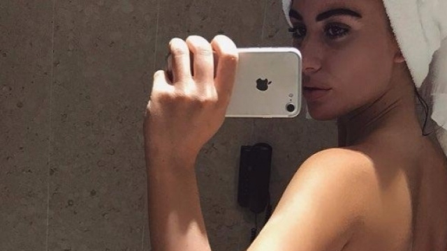 La foto pubblicata da Chloe Ayling al suo arrivo a Milano
