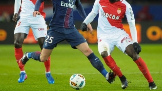 Un duel sur et en dehors des terrain (&copy; foot01.com)