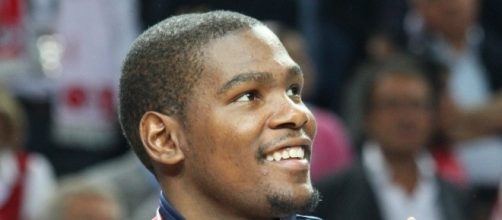 Kevin Durant meant well but missed the mark. [Image via Christopher Johnson/ Wikimedia Commons