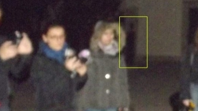 Lo scatto anomalo realizzato al cimitero di Bitonto (Foto di Mario Contino).