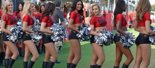 The Bucs lined up to say they messed up. [Image via Palmount45/Wikimedia Commons]