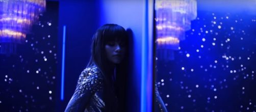 Zendaya - YouTube screenshot|Bruno Mars/https://www.youtube.com/watch?v=-FyjEnoIgTM