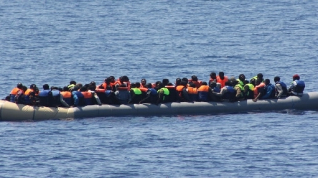 Le gouvernement libyen a d&eacute;cid&eacute; d'interdire le sauvetage des migrants par les ONG.