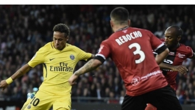 Sport national | D&eacute;buts en fanfare pour le PSG de Neymar - lejsl.com