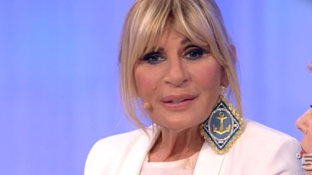 Uomini e Donne, arriva una dichiarazione a sorpresa: &laquo;Mi pento di ... - novella2000.it