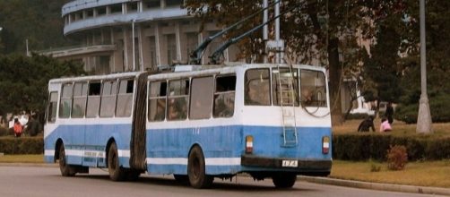 Pyongyang Trolley Bus (Credit &ndash; calflier001 &ndash; wikimediacommons)