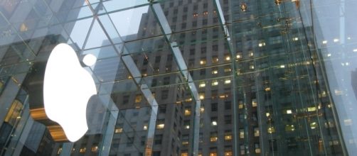 Apple and Google are allegedly working on a new deal/Photo via Rob Pongsajapan, Flickr