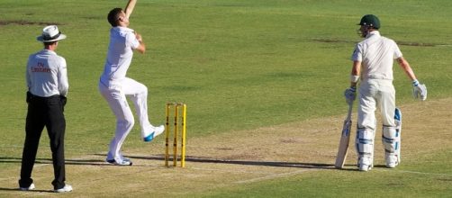 By Dan Heap (Jimmy Anderson Bowls) [CC BY 2.0 (http://creativecommons.org/licenses/by/2.0)], via Wikimedia Commons