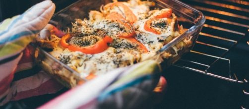 Here are some easy ways to prepare your meals. (image source: YouTube/Tookapic)