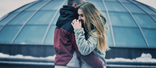 Don&rsquo;t be so eager to shower affection that you run the risk of scaring away your potential love. - Image via Pixabay