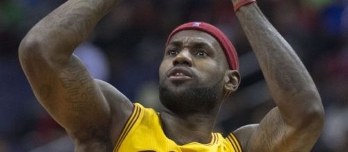 LeBron James putting up the shots | LeBron James | Wikimedia Commons