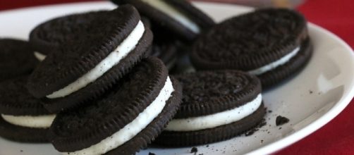 Oreo cookies / Photo via lorimalhiot, Pixabay
