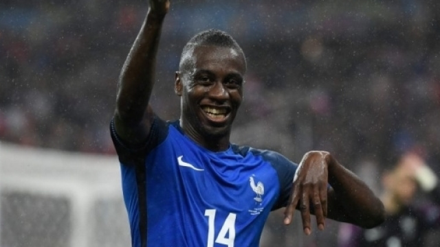 Blaise Matuidi flies in for talks with Manchester United | The Sun - thesun.co.uk
