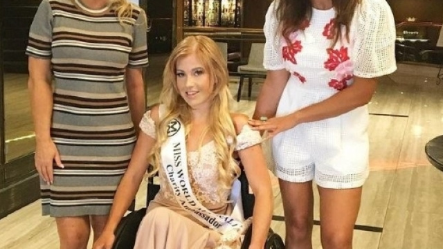 Justine Clarke r&eacute;ussit son pari