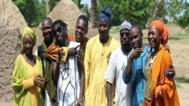 Le collectif d'artistes camerounais du groupe" De'ende" (c) Equal Acc&egrave;s