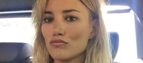 El posado m&aacute;s sexy de Alba Carrillo.