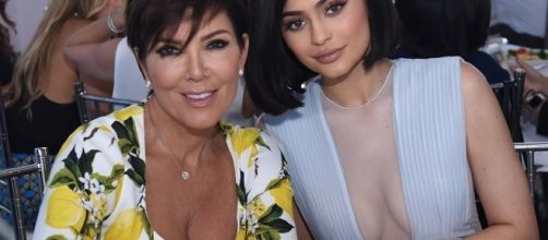 Kris and Kylie Jenner - Image via YouTube/Hollyscoop