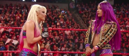 Alexa Bliss will defend the WWE 'Raw' Women's Championship against Sasha Banks at 'SummerSlam 2017' PPV. [Image via WWE/YouTube]