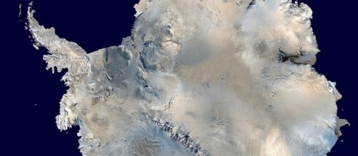 Antarctica 6400px from Blue Marble [Image by Dave Pape/Wikimedia Commons Public Domain]