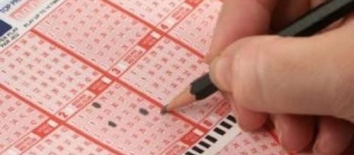 Powerball jackpot $535 million August 19 - [Image via TrendWatcher/YouTube screenshot]