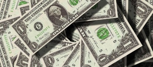 Powerball numbers [Image via Pixabay]