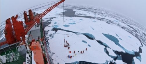 The Chinese Ic Breaker Xue Long in the Arctic Region. (Image by Timo Palo/Wikimedia Commons)