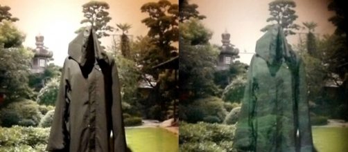 The cloaking device as illustrated.(Image by Z22/Wikimedia Commons)