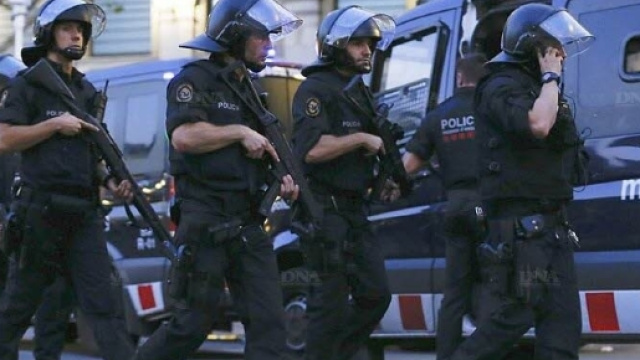 A la Une | Attentats en Catalogne : le point sur ce que l'on sait - dna.fr