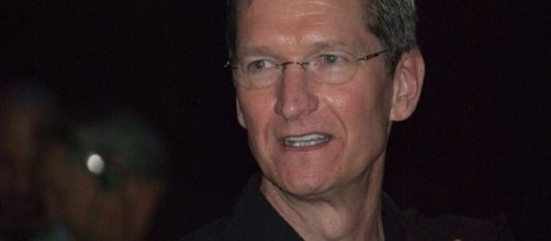 Apple CEO Tim Cook talks about augmented reality as the company earnings jump. [Image via Wikimedia Commons]