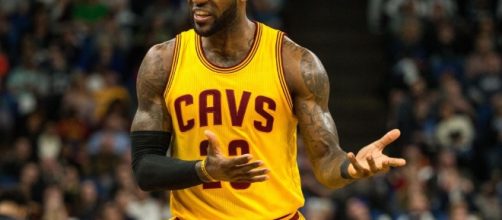 Hay una disputa entre Kyrie Irving y LeBron James. La estrella de la NBA, Chris Bosh, dio su opini&oacute;n sobre la situaci&oacute;n