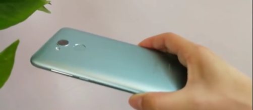 Image via Tech4 Gadget/Youtube screenshots