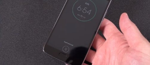 Moto G5 Plus: Unboxing & Review - Image: DetroitBORG | YouTube