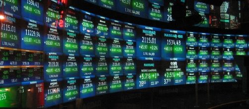 Ubeatable: Apple sets new records in the third fiscal quarter (Wikimedia/Luis Villa del Campo).