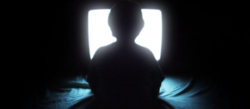 Binge watching / Photo via Aaron Escobar, Wikimedia