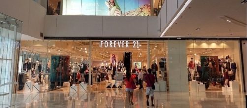 Forever21 store / Photo via Hans Olav Lien, Wikimedia