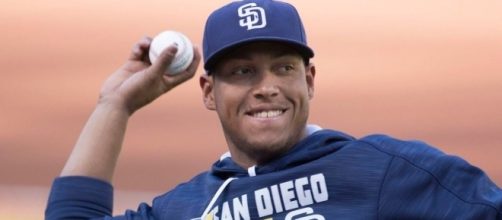 Solarte in action, Wikipedia https://en.wikipedia.org/wiki/Yangervis_Solarte#/media/File:Yangervis_Solarte_on_June_22,_2016.jpg