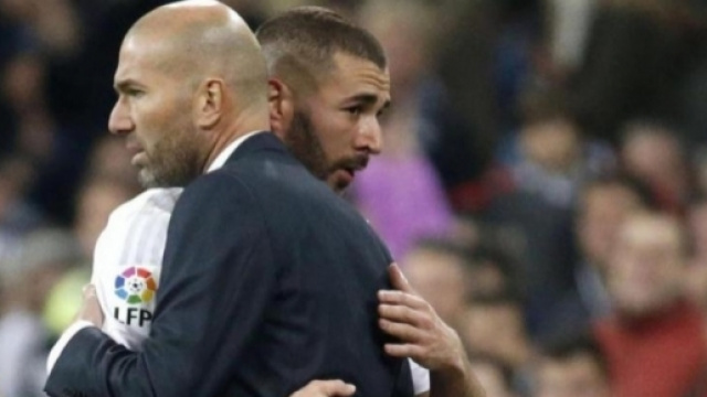 Karim Benzema exclu des Bleus : Zinedine Zidane tr&egrave;s d&eacute;&ccedil;u | Non ... - non-stop-people.com