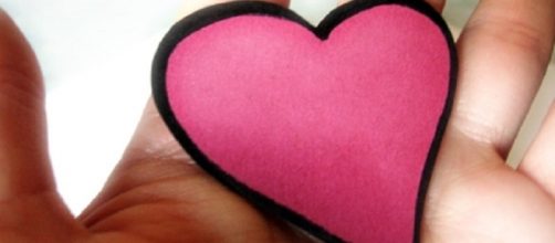 A teen who underwent a heart transplant died on first day of school/Photo via The Italian Voice, Flickr