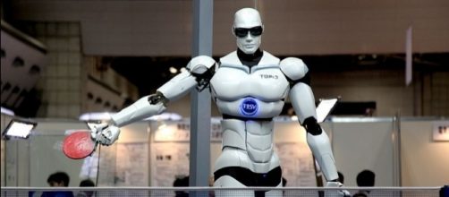 Bipedal humanoid robot at Tokyo International Robot Exhibition (Credit &ndash; Humanrobo &ndash; wikimediacommons)