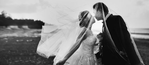 Men claim women see them as enemies. [Image via Maxpixel]