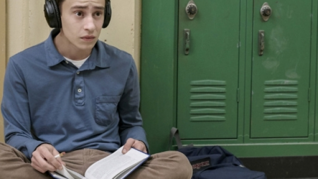 Atypical, la nuova serie Tv, ci porta questa volta nel mondo dell'autismo.