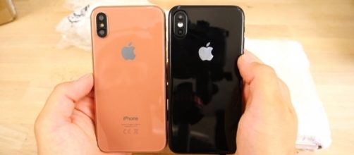 iPhone 8, 7S Plus & 7S Model Hands On! Copper, Silver & Black YouTube/EverythingApplePro