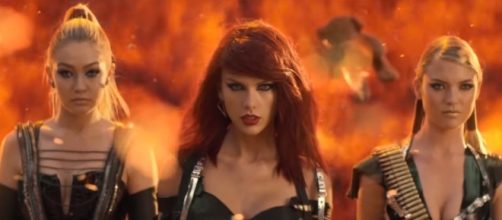 Taylor Swift - YouTube Screenshot | Hollywood Life/https://www.youtube.com/watch?v=o-kcPfXTGuY&t=39s