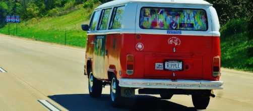 The Volkswagen hippie bus / Photo via chumlee10, Wikimedia