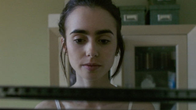 To The Bone: arriva su Netflix il film con una straordinaria Lily ... - nerdplanet.it