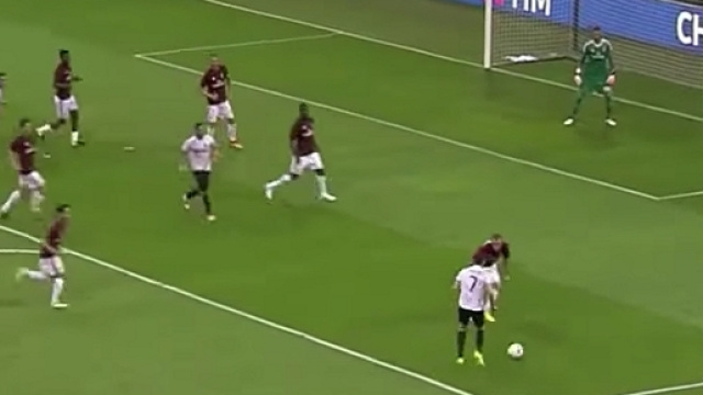 Un momento della partita d'andata